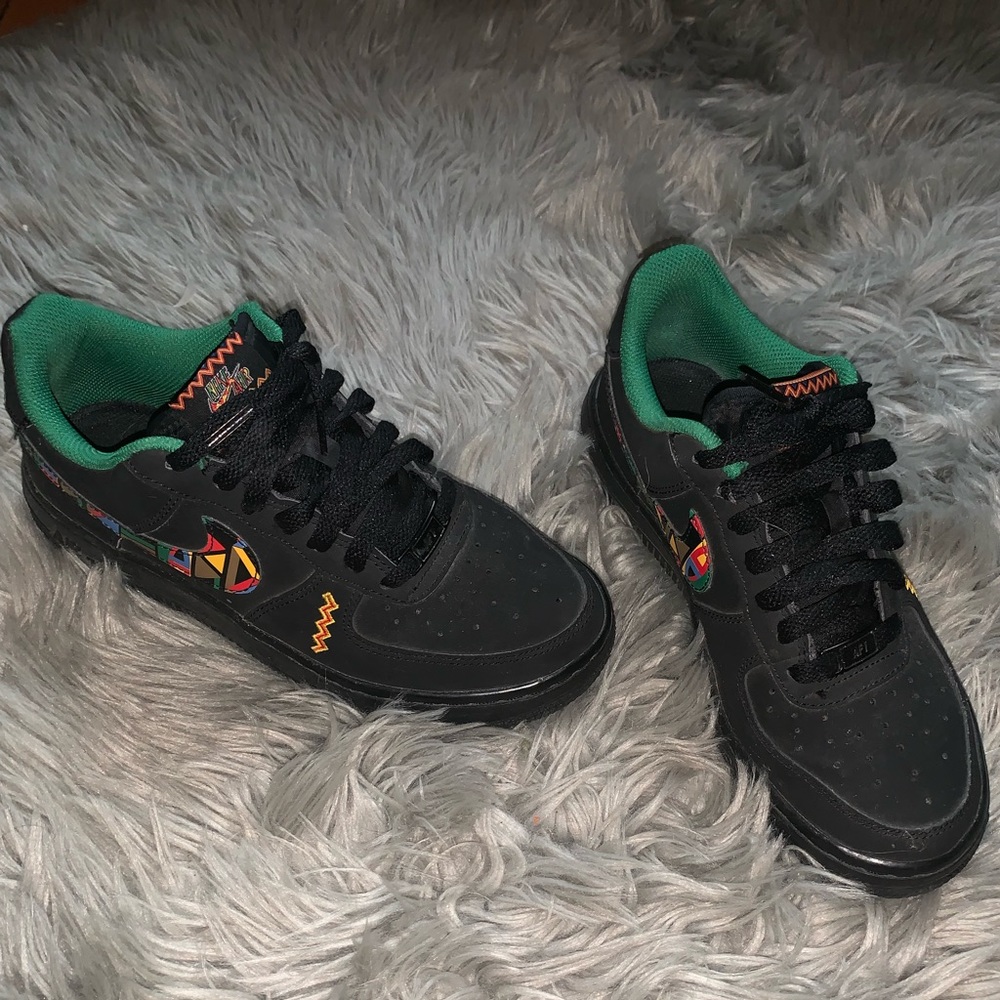 🖤CUSTOM AND RARE NIKE 1 AIR FORCES🖤